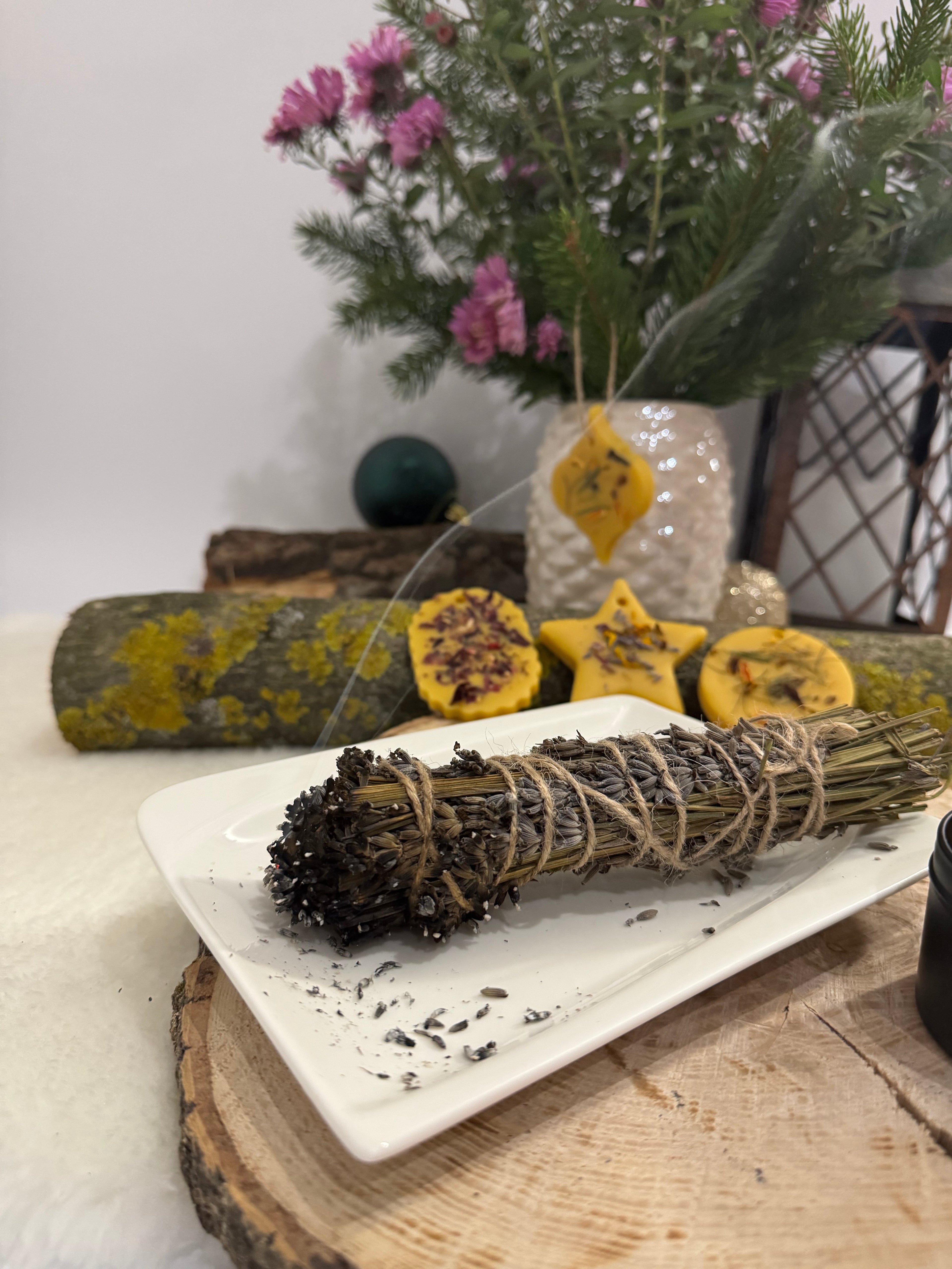 Levandulový svazek – přírodní vykouřovadlo